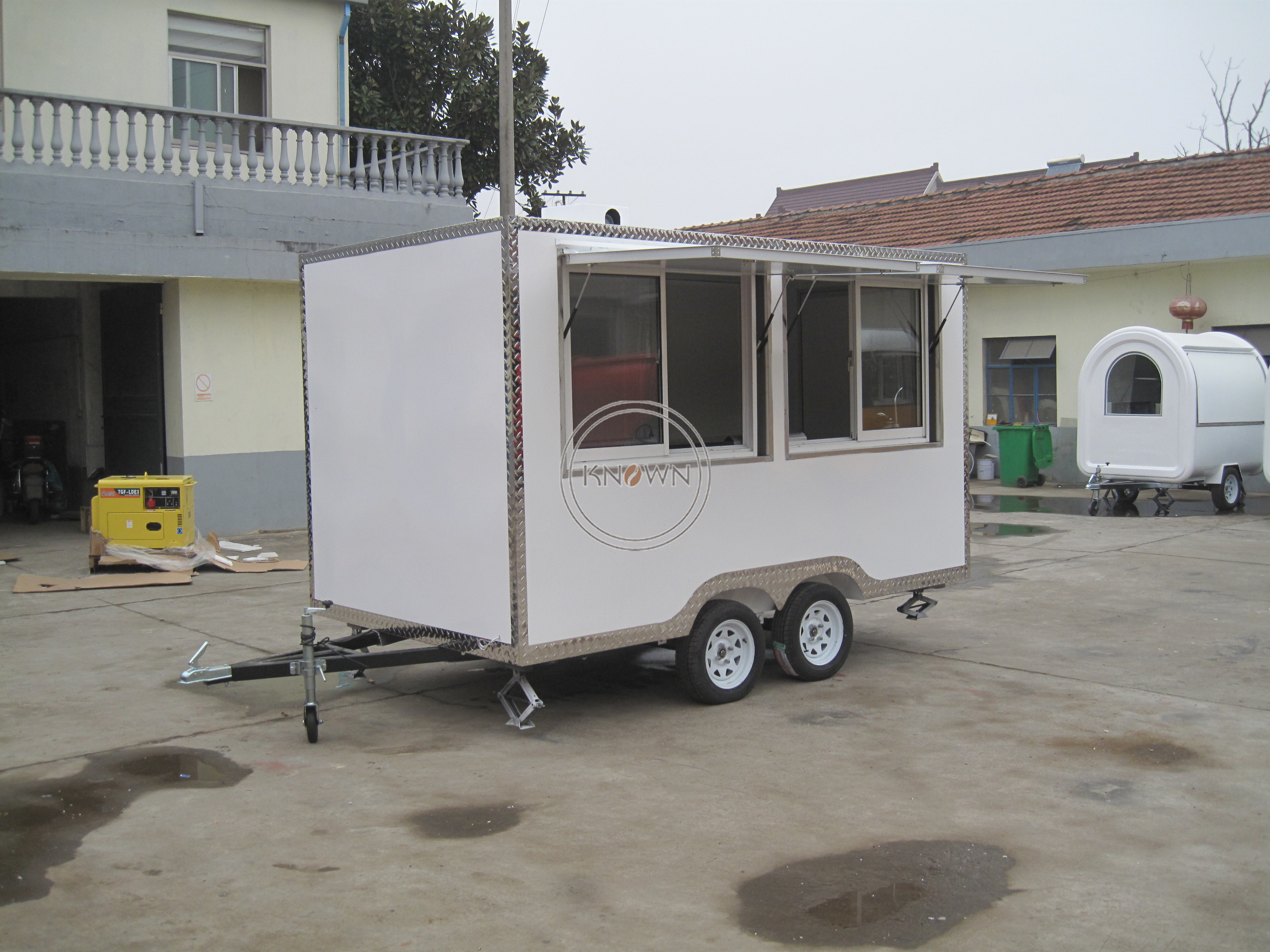 Customized 4000mm Mobile Fast Food Kiosk Catering Trailer for Fast Food Street Sale